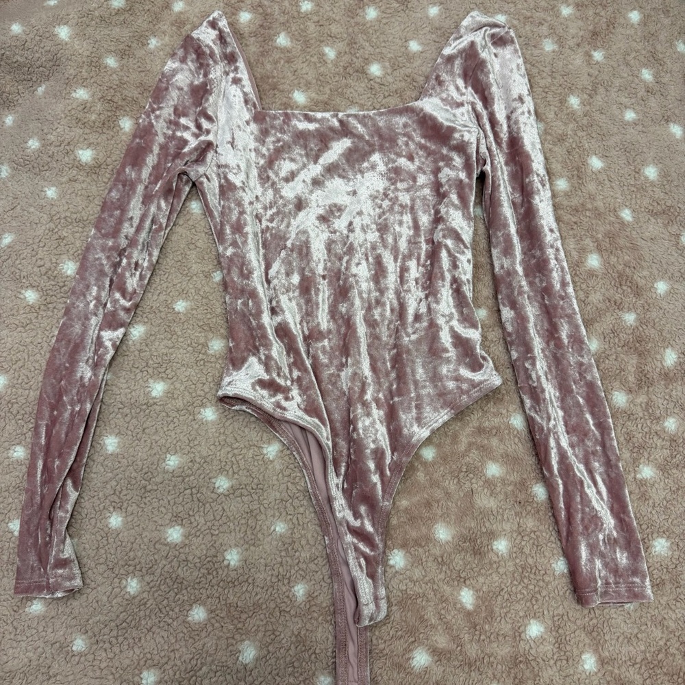 Francesca's Collections Velvet Bodysuit - Soft Pink